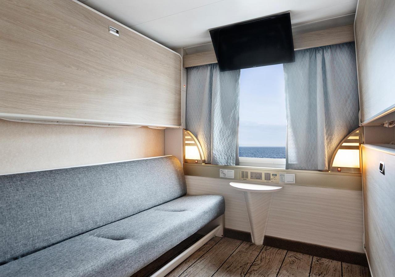 Hotel Viking Line Ferry Viking Cinderella - One-Way Journey From Helsinki To Stockholm Chambre photo