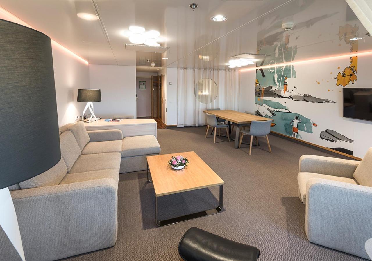 Hotel Viking Line Ferry Viking Cinderella - One-Way Journey From Helsinki To Stockholm Chambre photo